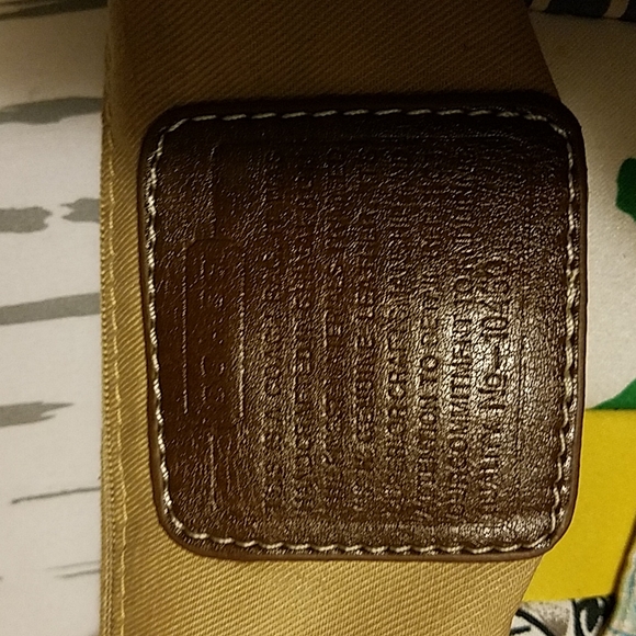 Coach Authentic Cute Alot of Room Shoulder Bag - Picture 2 of 6